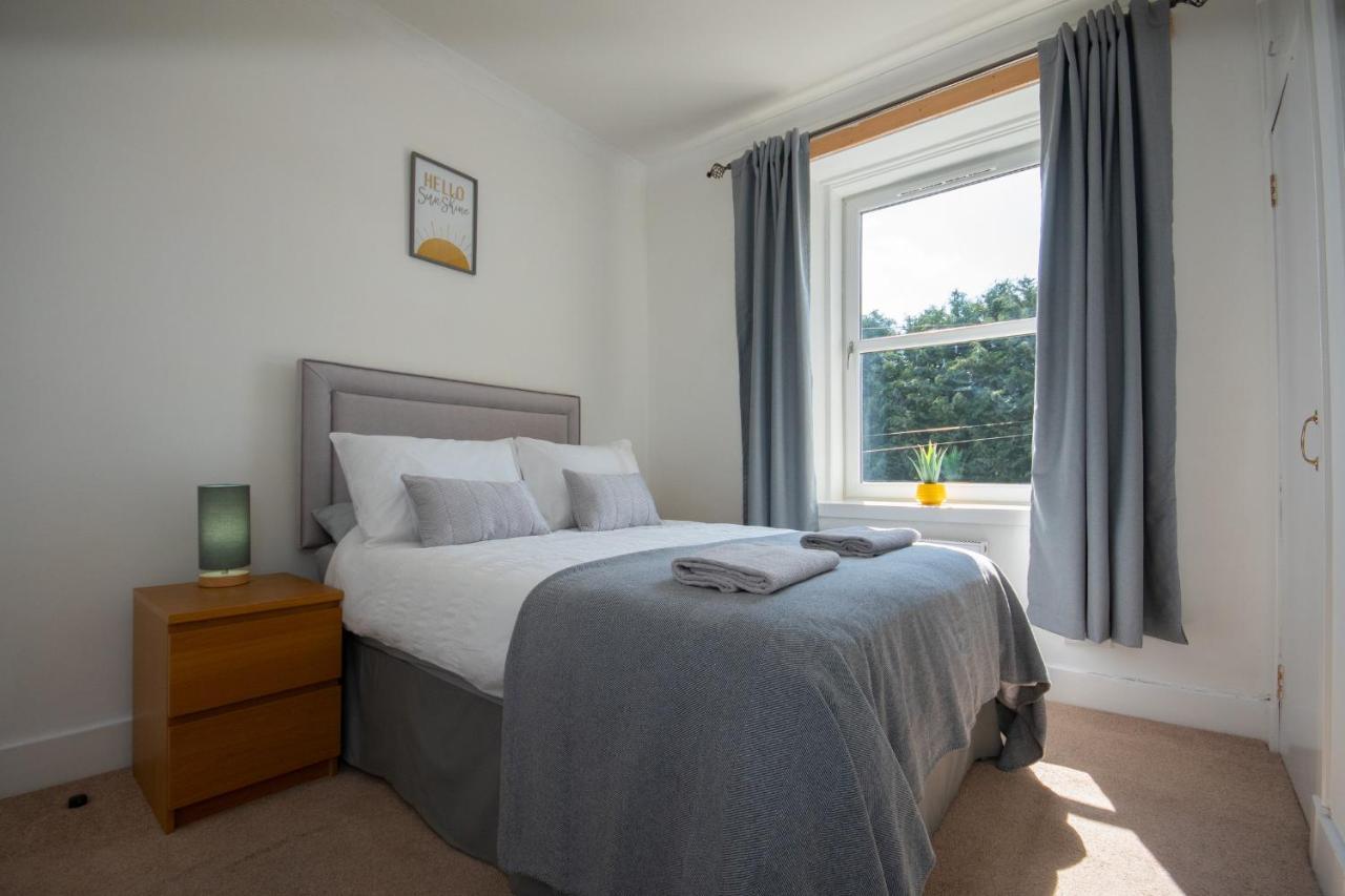Dwellcome Home Ltd 1 Bed Apt, Half Mile To Union Street Yet Quiet, Free Parking, Fast Wifi, Ideal For Long Term Contractor, Etc Stays, Fully Equipped Kitchen, Regular Housekeeping Option - See Our Site For Assurance Aberdeen Exteriér fotografie